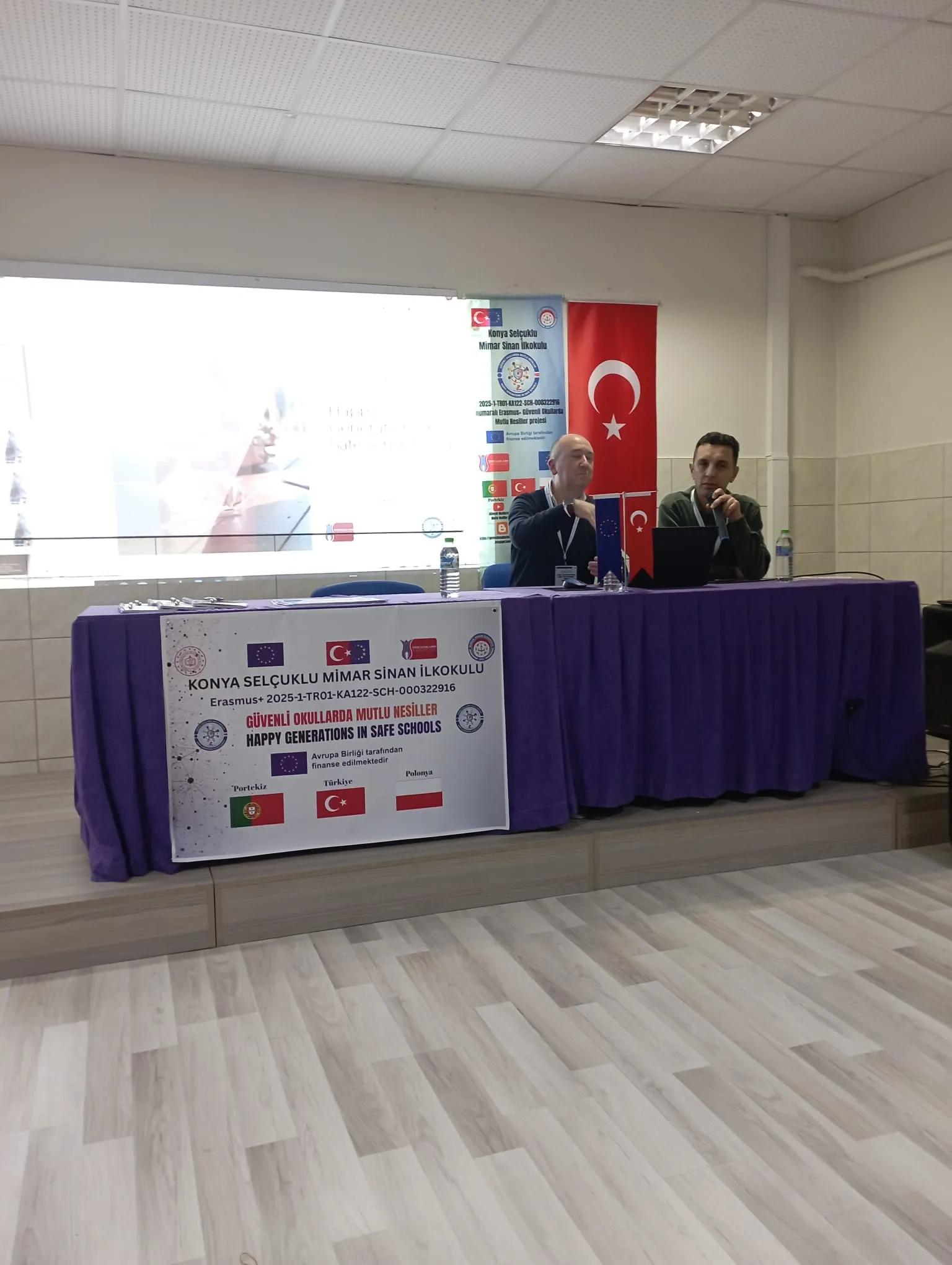 1. Gün Uzman Daveti Öğretmen Semineri