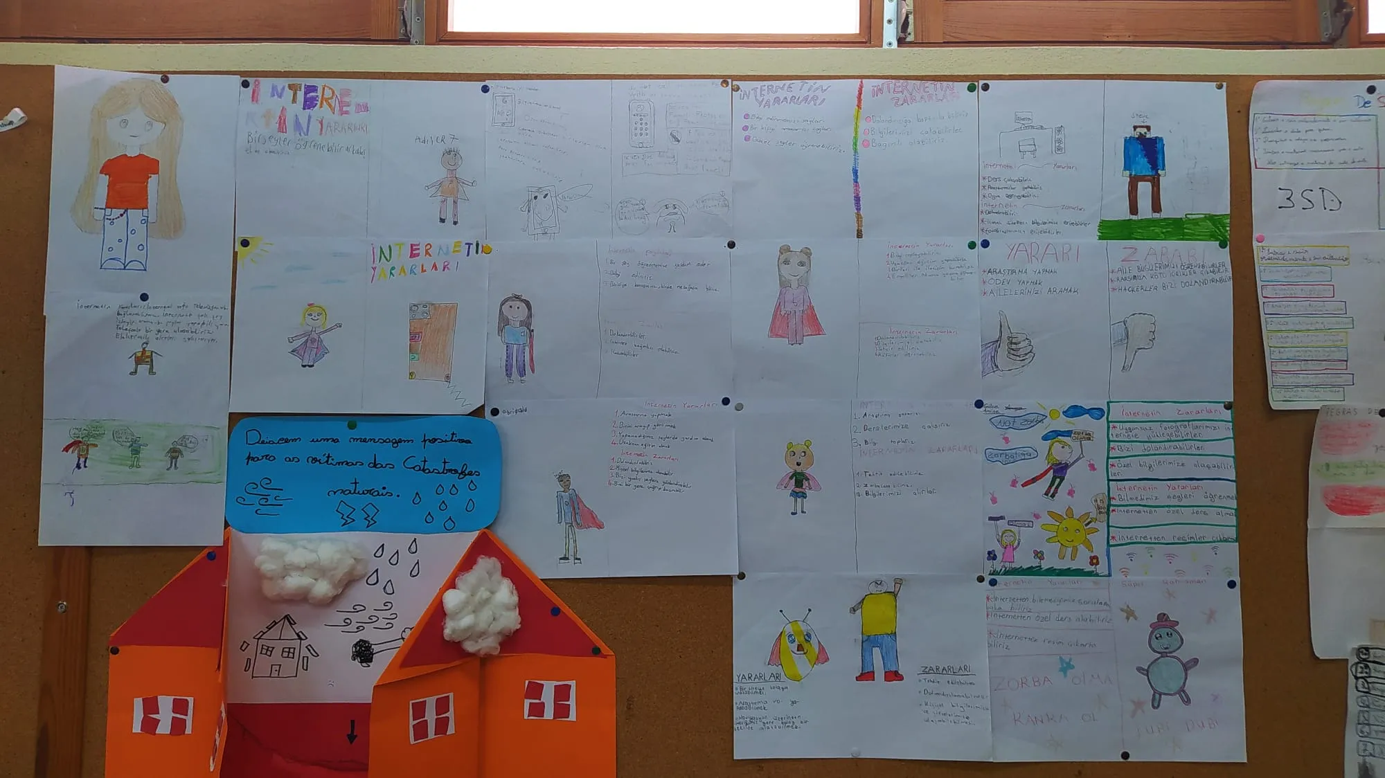 Öğrencilerimizin Resimleri Portekiz'de sergilendi.